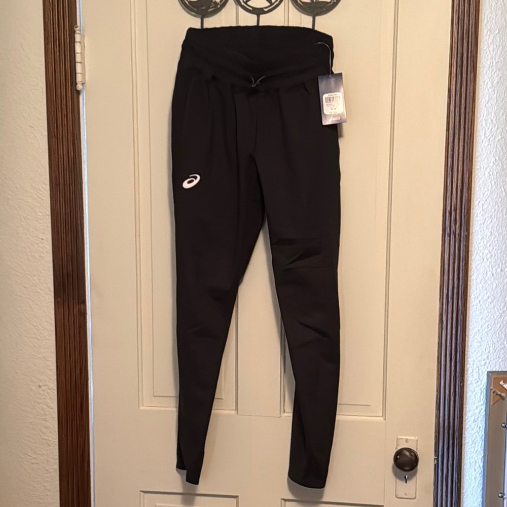 2 Pair of joggers - asics and jordans!
